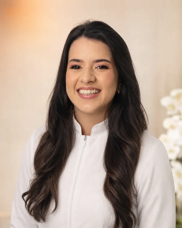 Dra. Gracielle Carvalho, ortodontista da Clínica Laynna Lima em Teresina